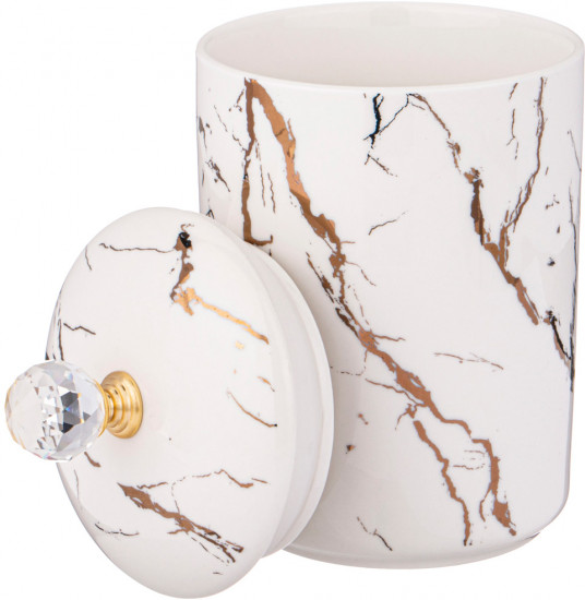 Банка с крышкой