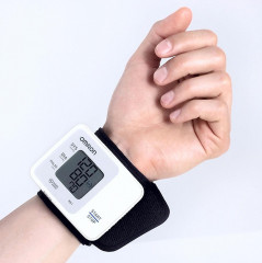 Тонометр автоматический OMRON RS1 - Фото 1