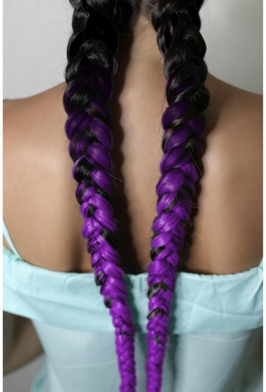 Канекалон двухцветный