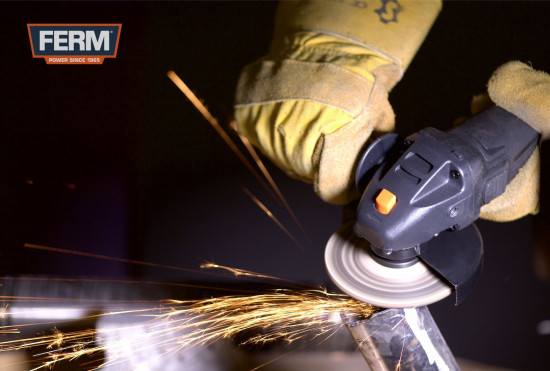 Машина шлифовальная угловая Ferm AGM1087