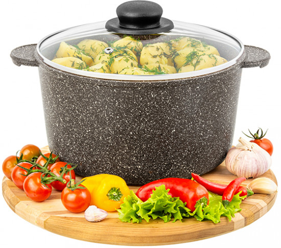 Кастрюля с крышкой