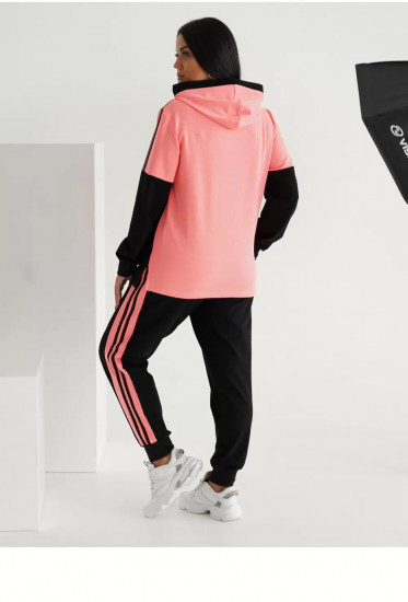 Костюм женский