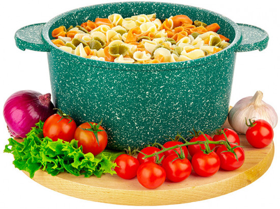 Кастрюля с крышкой