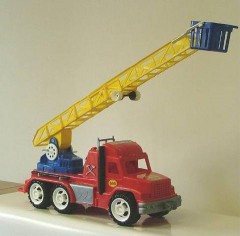 Автомобиль пожарный Магнум (яркий, большой) - Фото 2