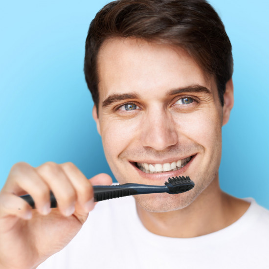 Щётка зубная Oral-B Pro-Expert Clean Black