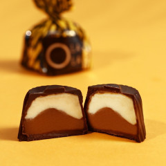 Конфеты подарочные «8 марта» - Фото 1