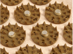 Варежки массажные акупунктурные с магнитами - Фото 3