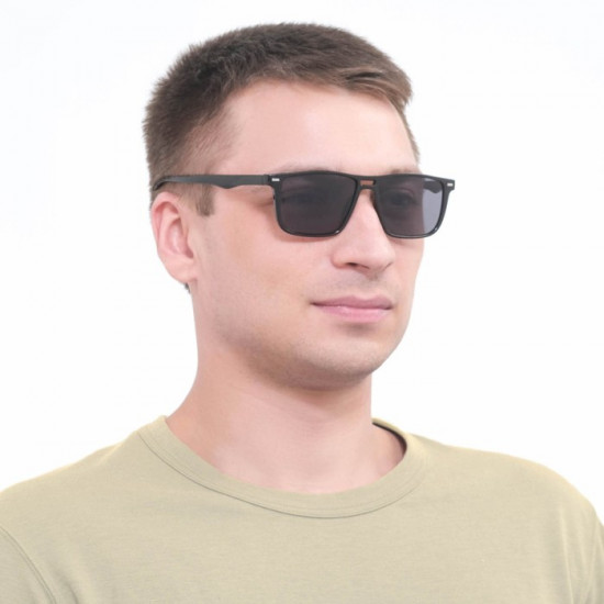 Очки солнцезащитные