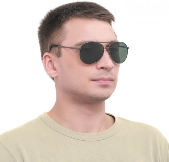 Очки солнцезащитные