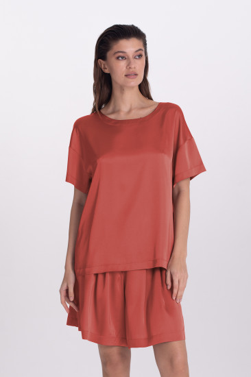 Футболка женская