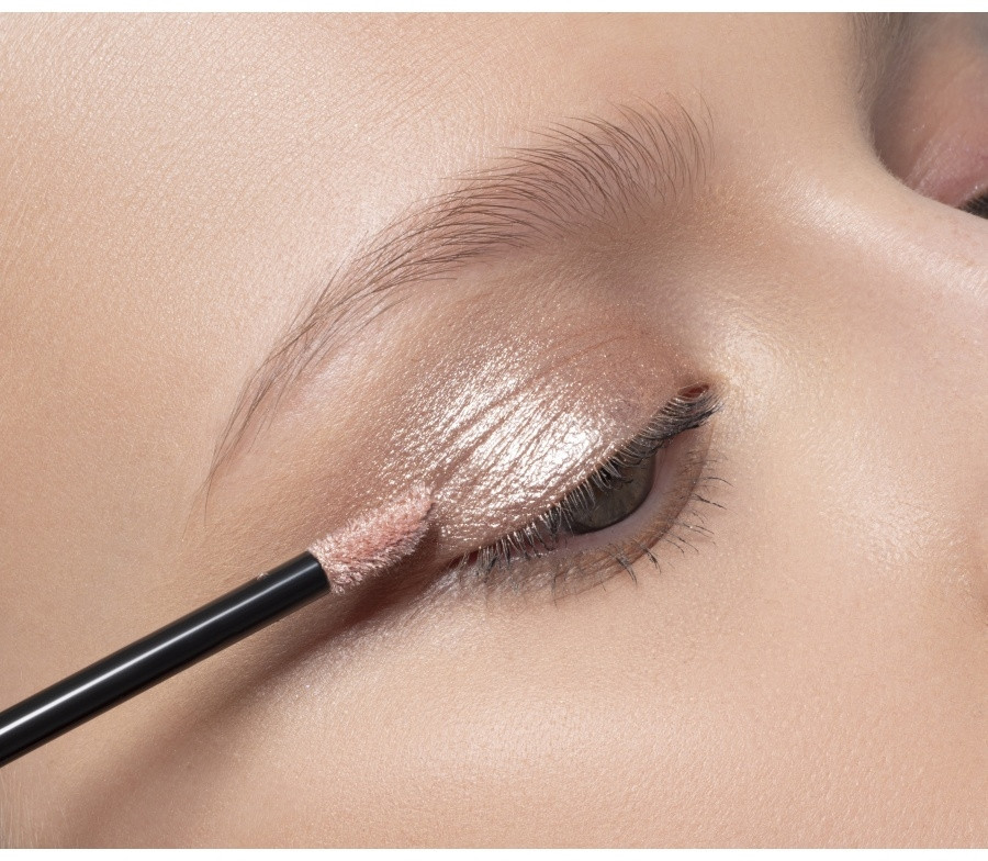 Тени для век сияющие «Shine Me Up», оттенок 06 | PROmakeup | Фото 2
