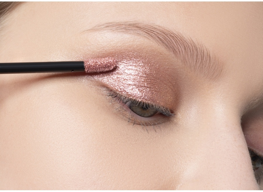 Тени для век сияющие «Shine Me Up», оттенок 07 | PROmakeup | Фото 2