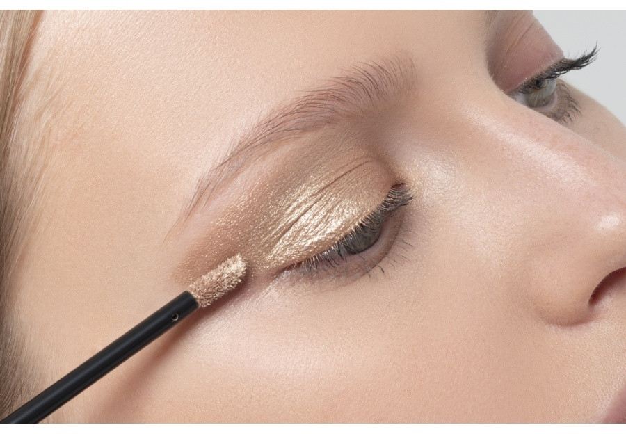 Тени для век сияющие «Shine Me Up», оттенок 09 | PROmakeup | Фото 2