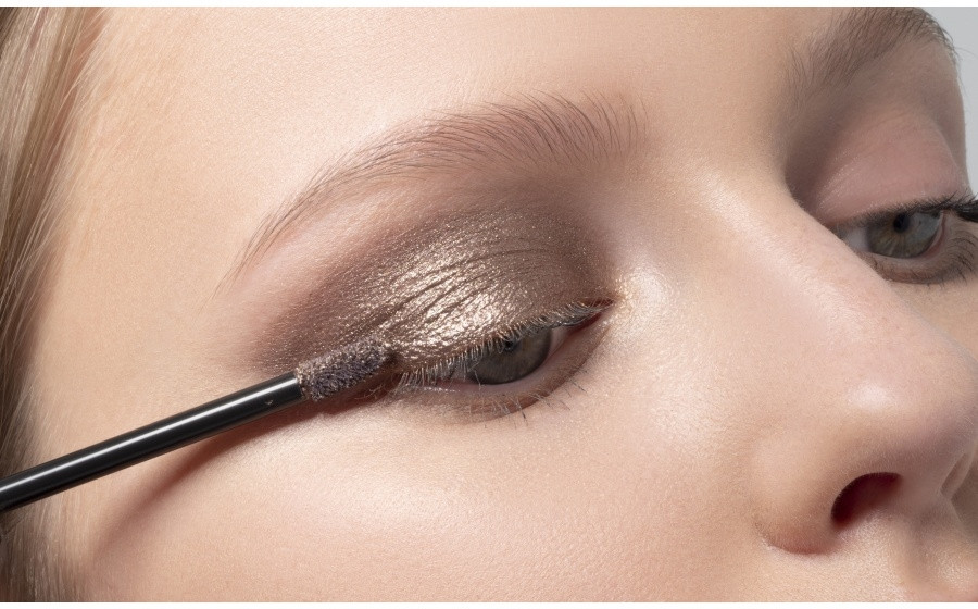 Тени для век сияющие «Shine Me Up», оттенок 11 | PROmakeup | Фото 2