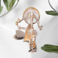 Брошь «Девочка» - Фото 1