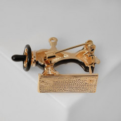 Брошь «Швейная машина» - Фото 1