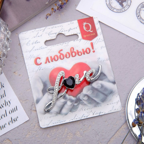 Брошь «Love»