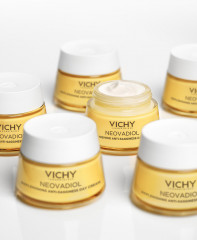 Neovadiol Восстанавливающий и ремоделирующий контуры лица дневной крем Менопауза - Фото 10
