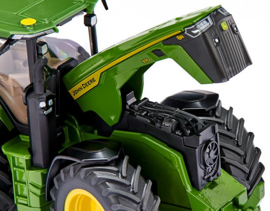 Трактор «John Deere 8R 370»