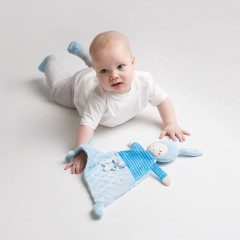 Игрушка-комфортёр с прорезывателем «Зайка Черничка» - Фото 5