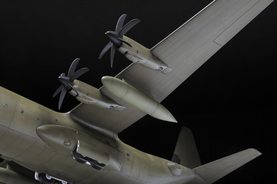 Самолет военно-транспортный «С-130J-30»