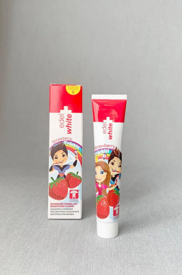 Зубная паста детская «Fruchtli Strawberry»