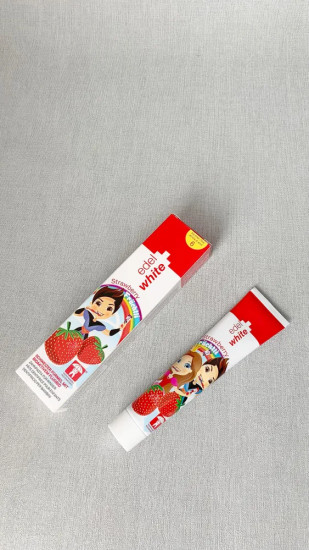 Зубная паста детская «Fruchtli Strawberry»