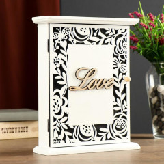 Ключница «Цветы и бабочки. Love» - Фото 1