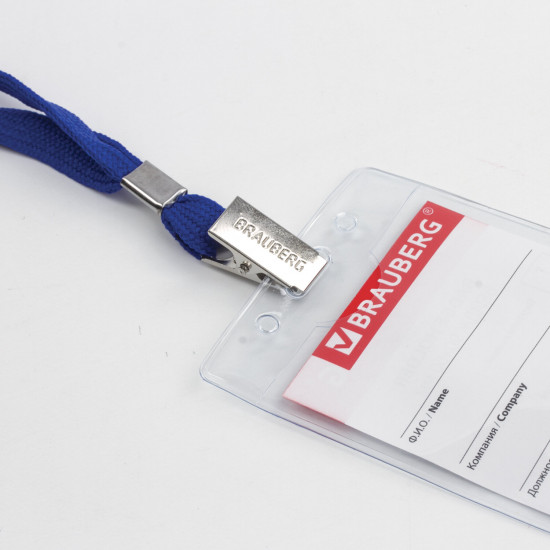 Бейдж вертикальный на ленте