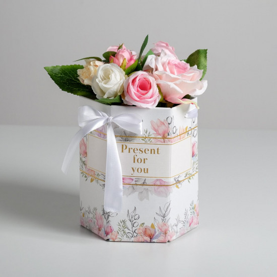 Коробка для цветов подарочная «Present for you»