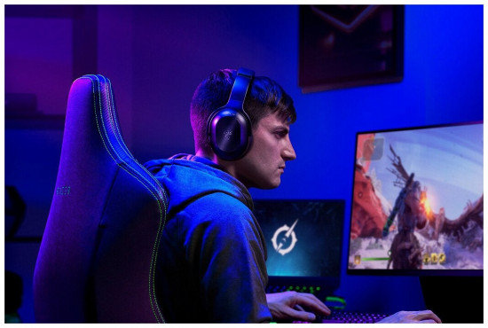 Наушники-гарнитура Razer Barracuda Pro