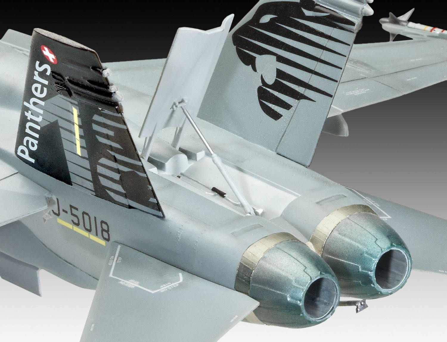Сборная модель истребителя McDonnel Douglas F/A-18C Hornet | Самолеты | Revell | Фото 2