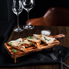 Доска разделочная для подачи на ножках «Сибирский кедр» - Фото 1