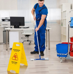 Знак предупреждающий опасность «Осторожно! Мокрый пол!» - Фото 5