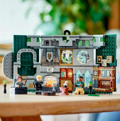 Конструктор Harry Potter 76410 Флаг факультета Слизерин. Slytherin™ House Banner - Фото 7