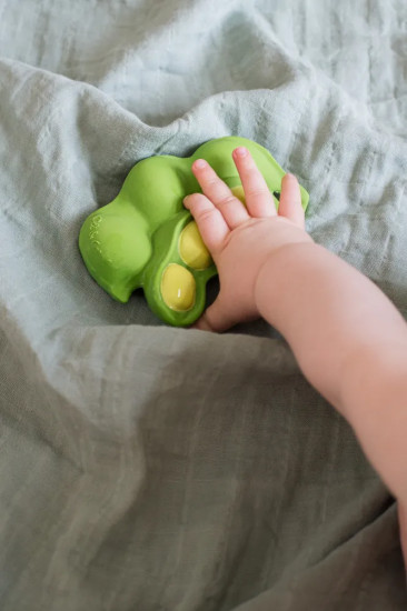 Прорезыватель «Keiko the edamame»