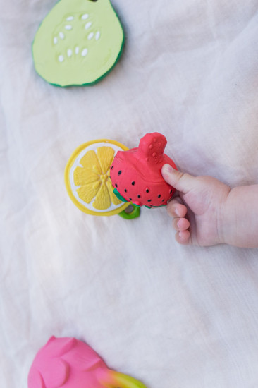 Прорезыватель «Sweetie The Strawberry»