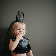 Нагрудник с кармашком «Black Numbers» - Фото 1