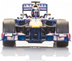 Модель автомобиля «Формула-1 Red Bull D-C RB9», масштаб 1:64 - Фото 1