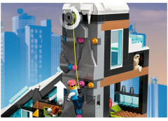 Конструктор City 60366 Горнолыжный курорт. Ski and Climbing Center - Фото 10