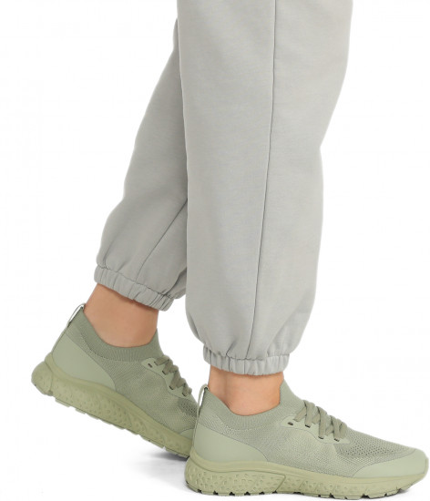 Кроссовки женские