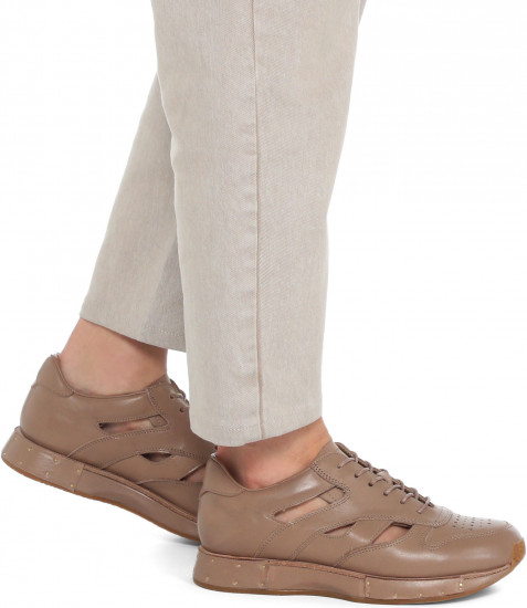 Кроссовки женские