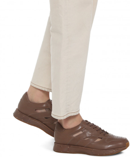 Кроссовки женские