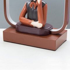 Лампа настольная «Девушка в наушниках» - Фото 4