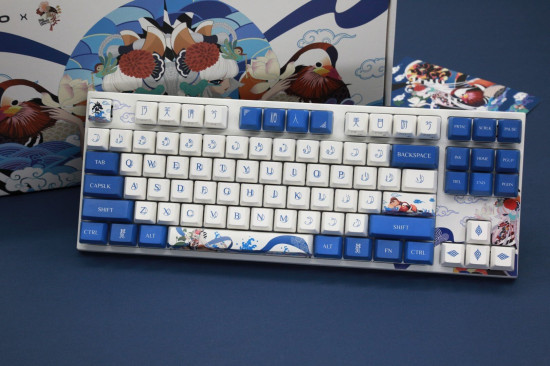 Клавиатура Varmilo Lovebirds-I Cherry MX Brown
