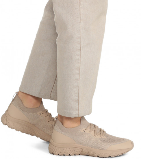 Кроссовки женские