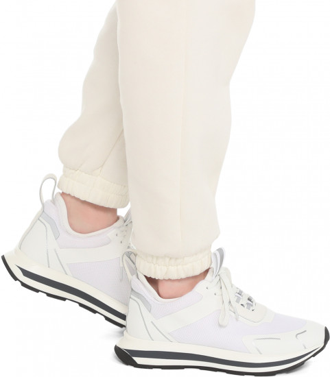 Кроссовки женские