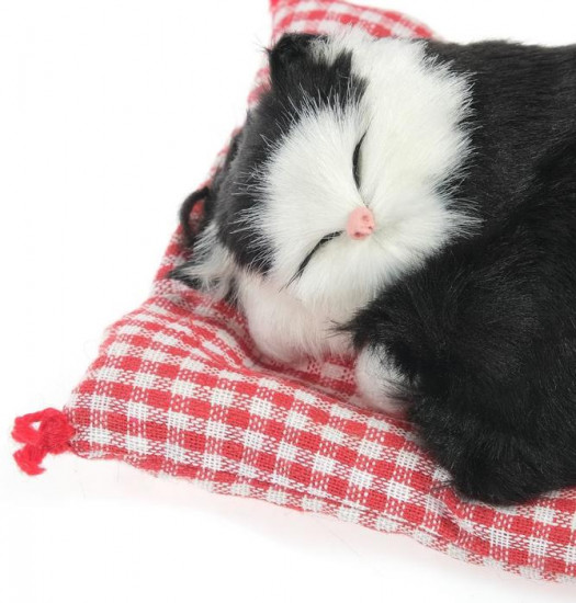 Игрушка на панель «Кошка на подушке»