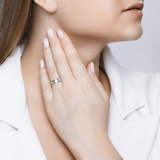 Обручальное кольцо из серебра