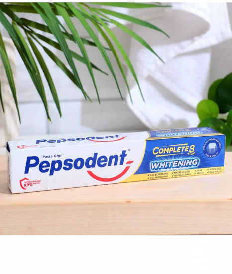 Зубная паста «Complite 8 Whitening»